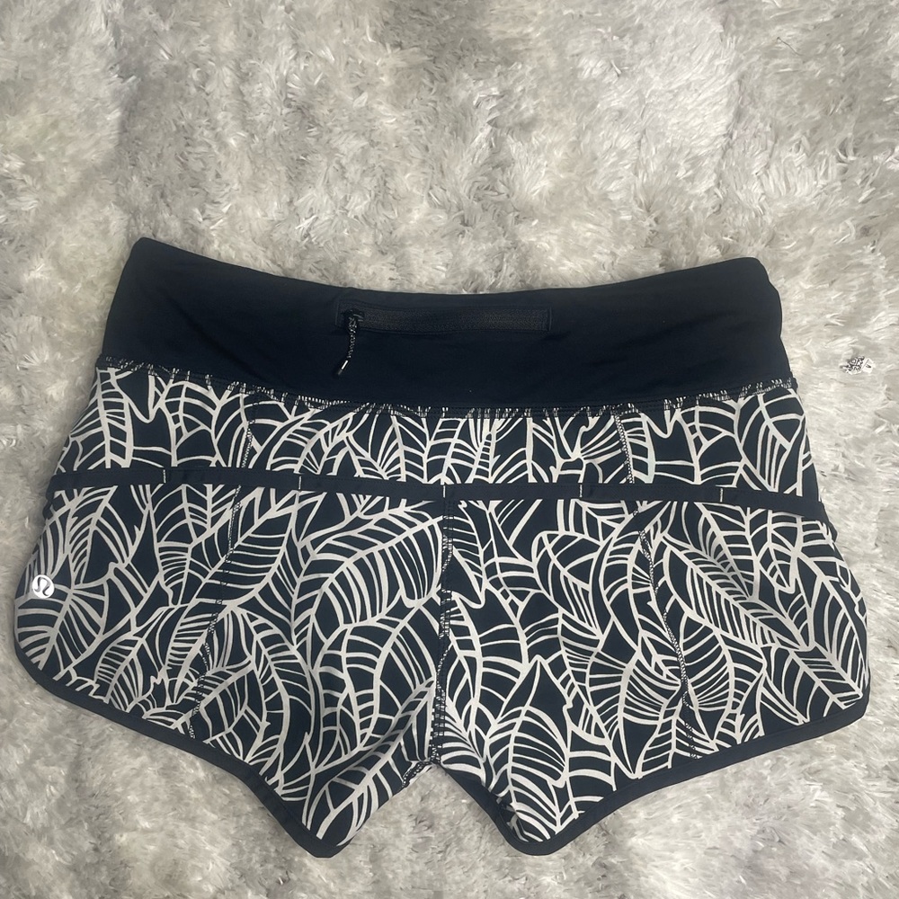 Lululemon - Picture 6 of 6